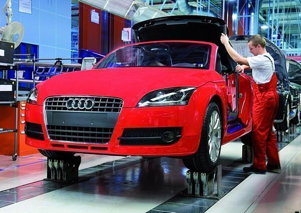 Serienproduktion des Audi TT Roadster.